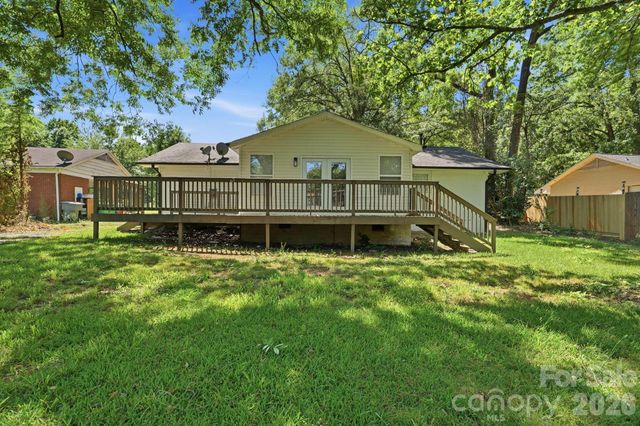 810 Echo Glen Road, Charlotte, NC 28213