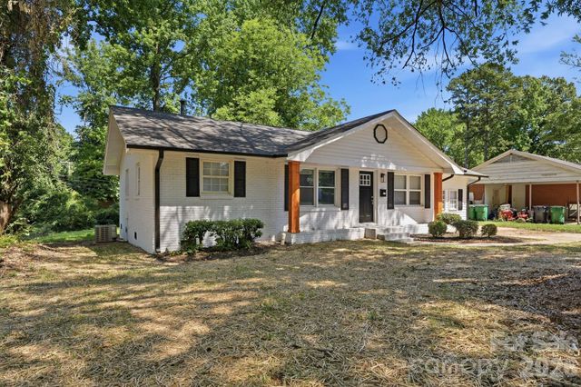 810 Echo Glen Road, Charlotte, NC 28213