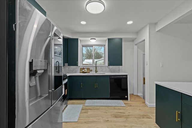 9010 Leverne, Redford Charter Twp, MI 48239