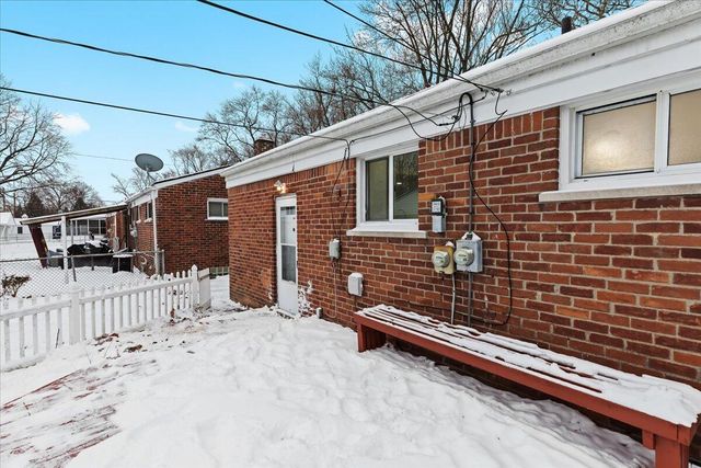 9010 Leverne, Redford Charter Twp, MI 48239