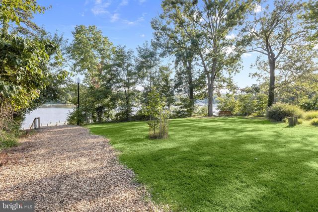 1210 SWANHILL CT, Curtis Bay, MD 21226