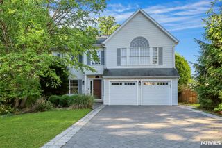 28 Serrell Drive, Montvale, NJ 07645