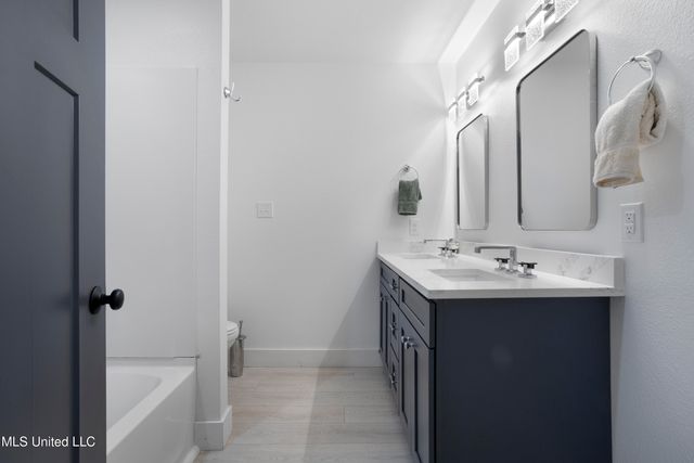 1211 Bowen Avenue, Ocean Springs, MS 39564