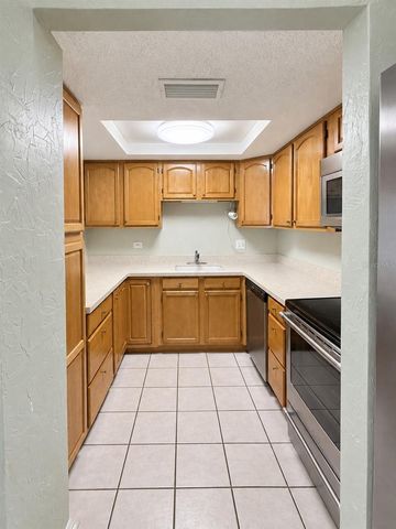 2901 26TH STREET W 316, Bradenton, FL 34205