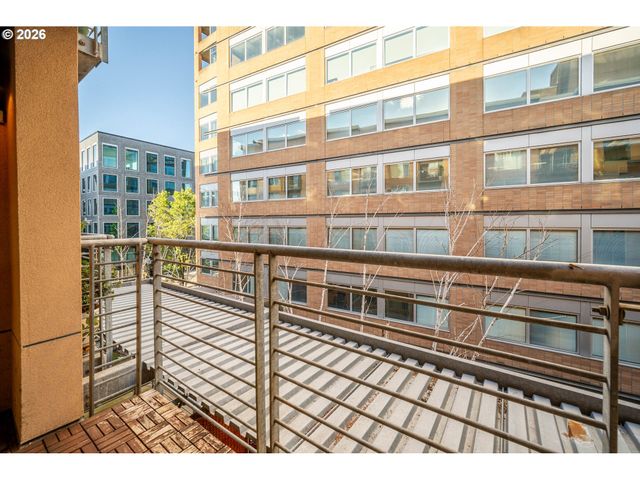 701 COLUMBIA St, Vancouver, WA 98660