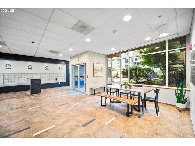 701 COLUMBIA St, Vancouver, WA 98660