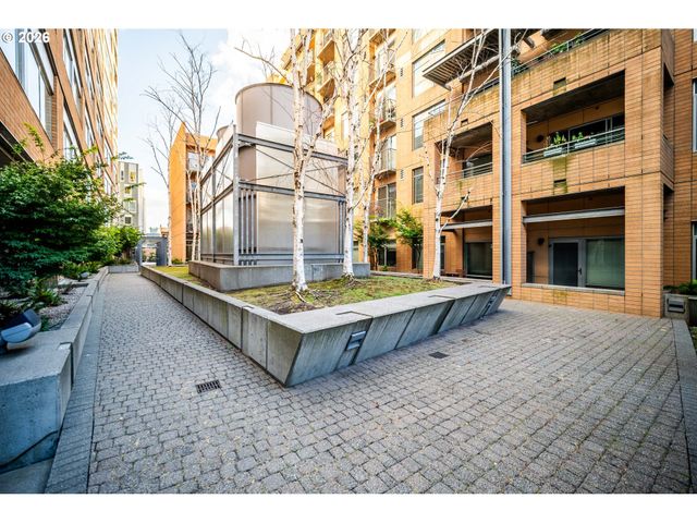 701 COLUMBIA St, Vancouver, WA 98660