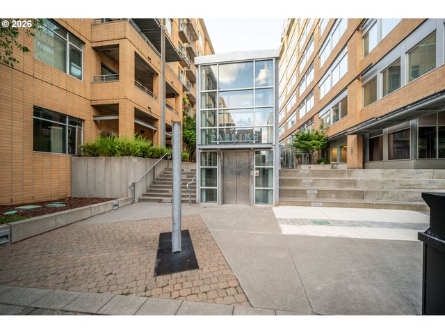 701 COLUMBIA St, Vancouver, WA 98660