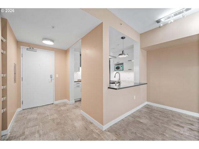 701 COLUMBIA St, Vancouver, WA 98660