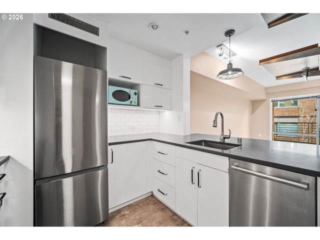 701 COLUMBIA St, Vancouver, WA 98660