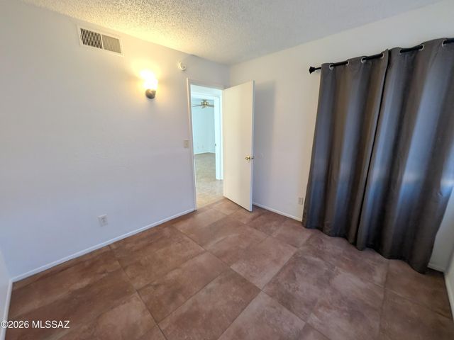 3250 W Sunbeam, Tucson, AZ 85741