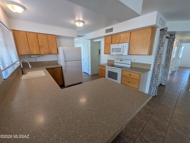 3250 W Sunbeam, Tucson, AZ 85741