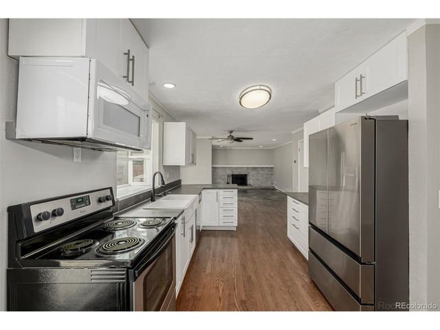 15885 E Kepner Dr, Aurora, CO 80017