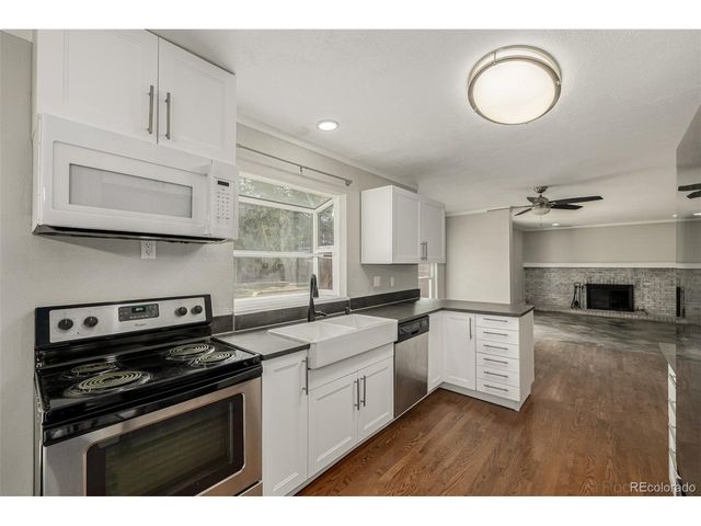 15885 E Kepner Dr, Aurora, CO 80017