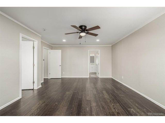 15885 E Kepner Dr, Aurora, CO 80017