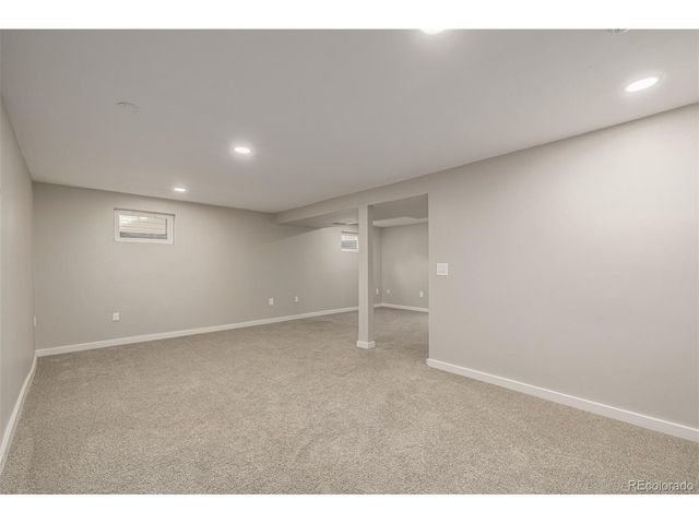 15885 E Kepner Dr, Aurora, CO 80017