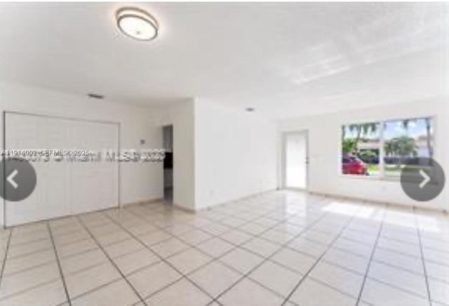 2914 SW 92nd Ct, Miami, FL 33165