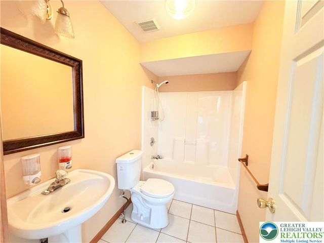 4165 Alder Road, Bethlehem Twp, PA 18020