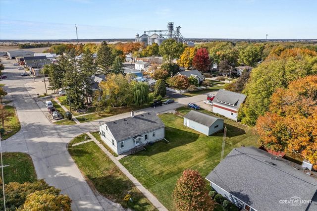 2 N Van Buren Street, Newark, IL 60541