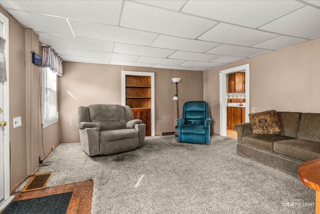 2 N Van Buren Street, Newark, IL 60541