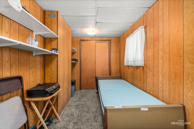 2 N Van Buren Street, Newark, IL 60541