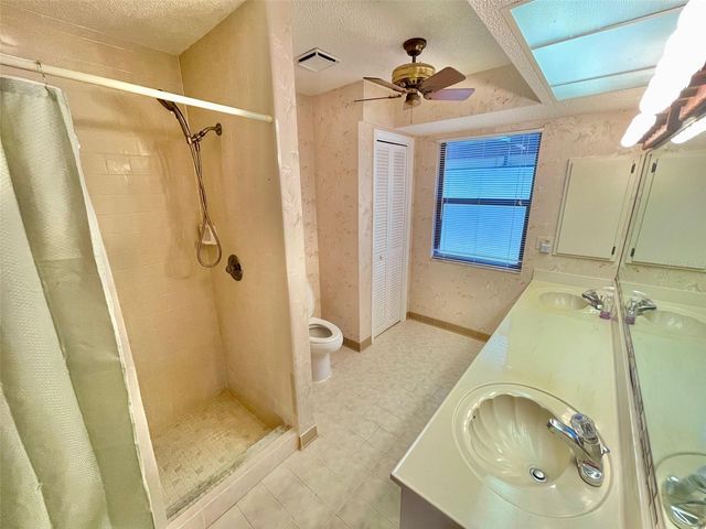 137 DRIFTING SANDS DRIVE, Venice, FL 34293