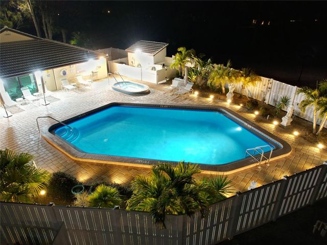 137 DRIFTING SANDS DRIVE, Venice, FL 34293