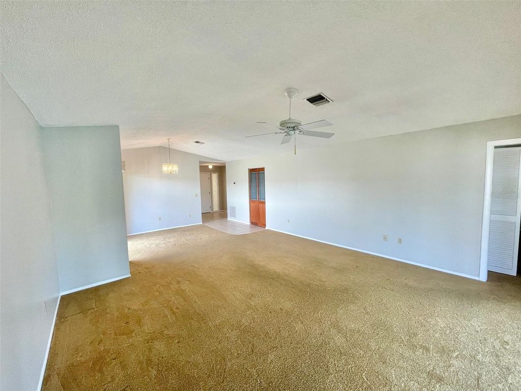 Image 12 of property listing at 137 DRIFTING SANDS DRIVE, Venice, FL 34293