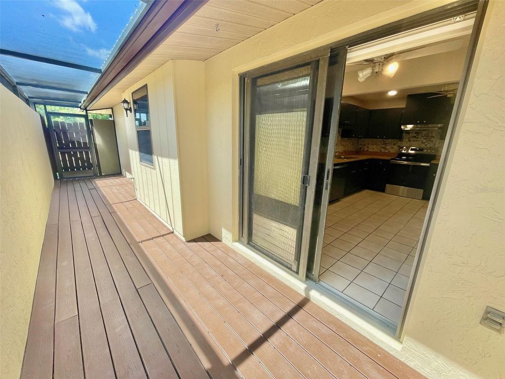 Image 22 of property listing at 137 DRIFTING SANDS DRIVE, Venice, FL 34293