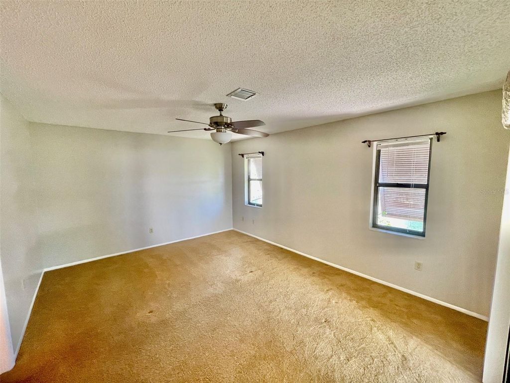 Image 23 of property listing at 137 DRIFTING SANDS DRIVE, Venice, FL 34293