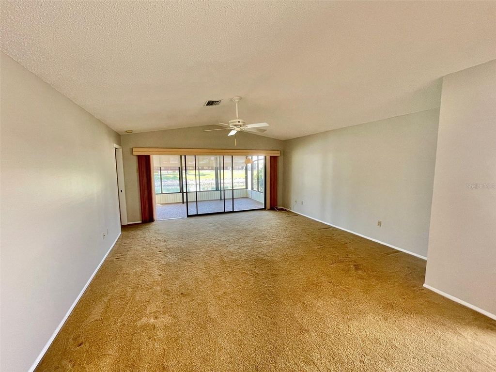 Image 10 of property listing at 137 DRIFTING SANDS DRIVE, Venice, FL 34293