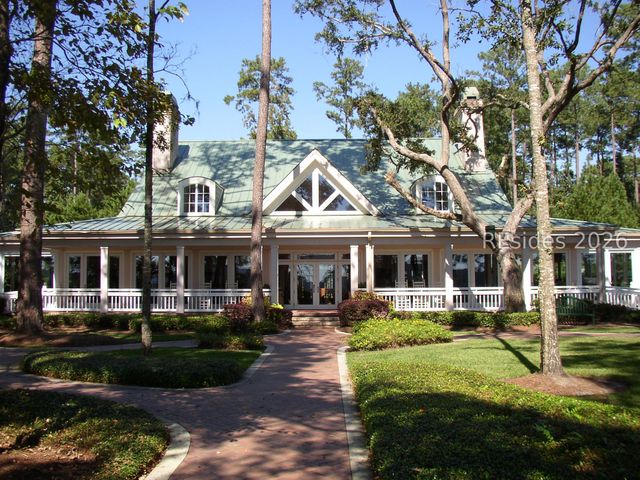 16 Fairforest Ln, Bluffton, SC 29909