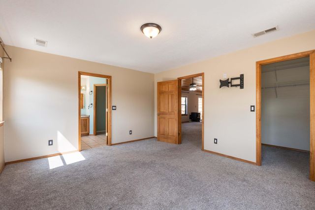 92 Nightingale Lane, Tijeras, NM 87059