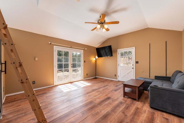 92 Nightingale Lane, Tijeras, NM 87059