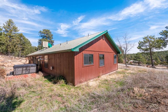 92 Nightingale Lane, Tijeras, NM 87059