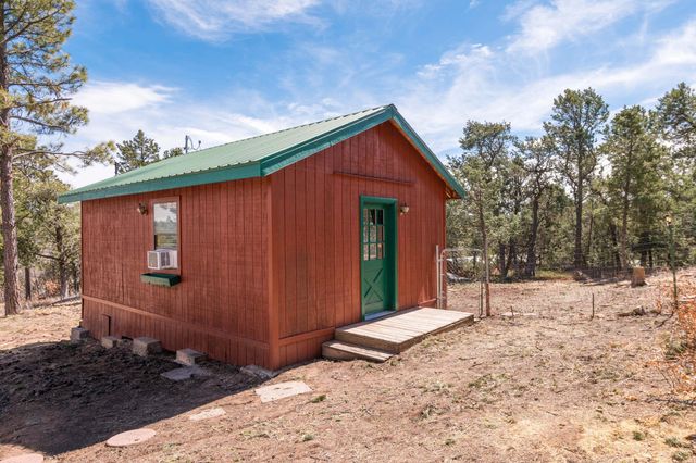 92 Nightingale Lane, Tijeras, NM 87059