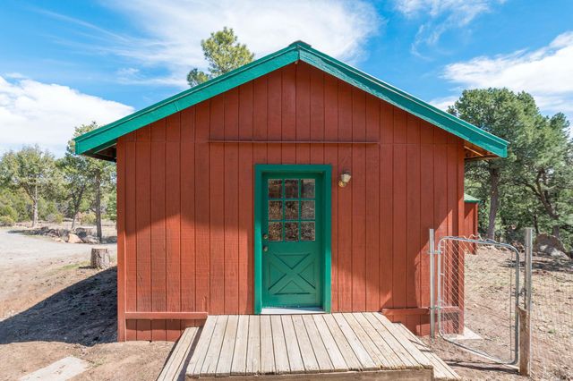 92 Nightingale Lane, Tijeras, NM 87059