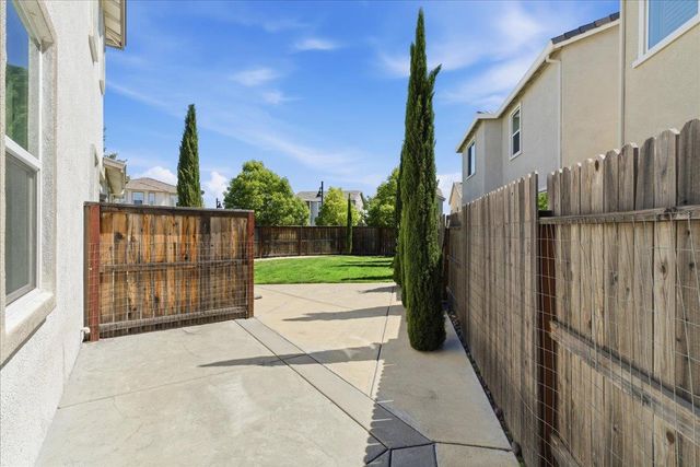 1630 Lion St, Rocklin, CA 95765
