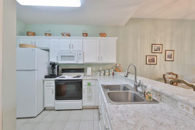 2203 NANTUCKET DRIVE 47, Sun City Center, FL 33573