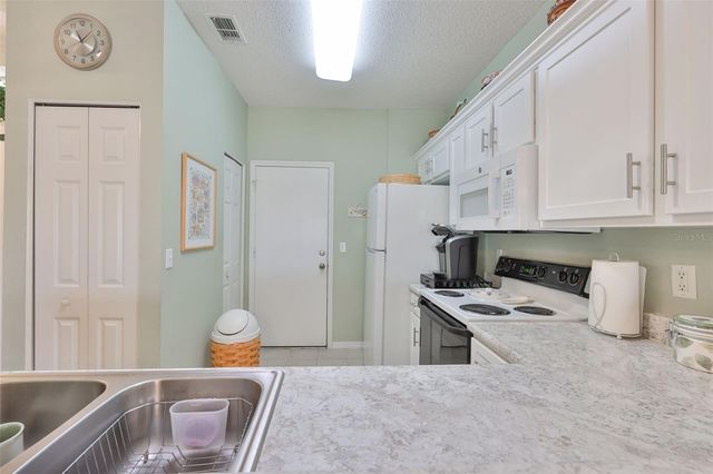 2203 NANTUCKET DRIVE 47, Sun City Center, FL 33573