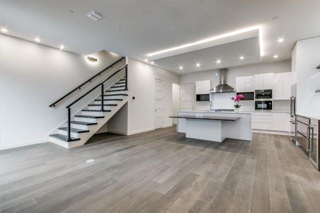 256 Crockett Street, Roanoke, TX 76262