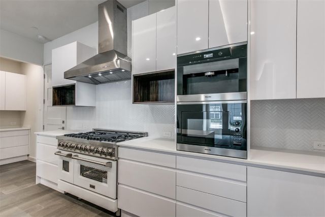 256 Crockett Street, Roanoke, TX 76262