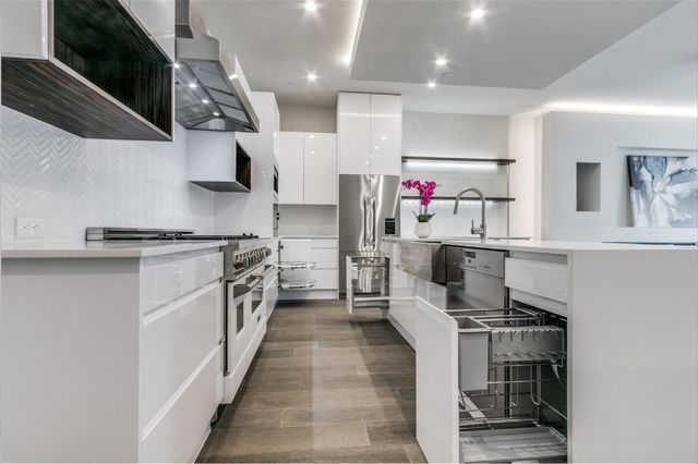 256 Crockett Street, Roanoke, TX 76262