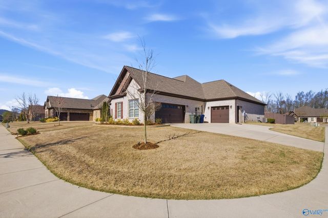 4548 River Park Boulevard SE, Owens Cross Roads, AL 35763