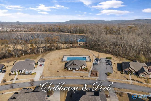 4548 River Park Boulevard SE, Owens Cross Roads, AL 35763