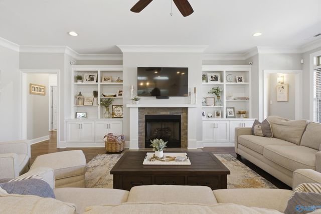 4548 River Park Boulevard SE, Owens Cross Roads, AL 35763