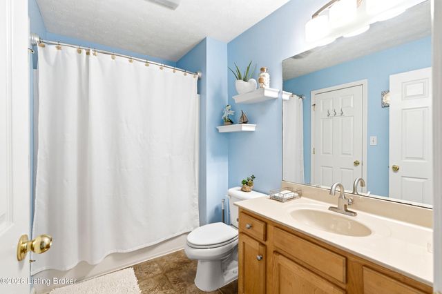 10531 Clyde Moore Blvd, Louisville, KY 40291