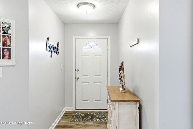 10531 Clyde Moore Blvd, Louisville, KY 40291