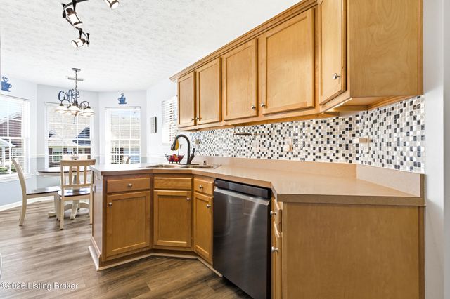 10531 Clyde Moore Blvd, Louisville, KY 40291