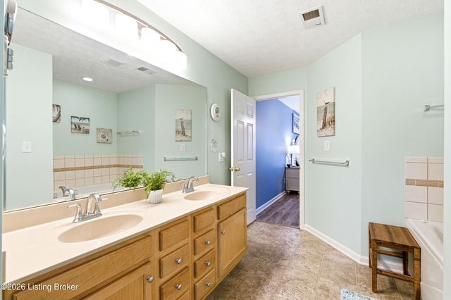 10531 Clyde Moore Blvd, Louisville, KY 40291